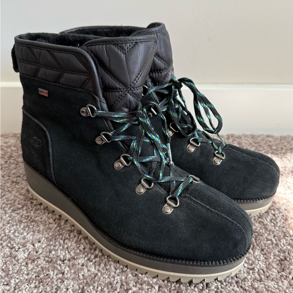 NWOT UGG Women’s Birch Black Suede Lace-Up Waterproof Boots Size 10